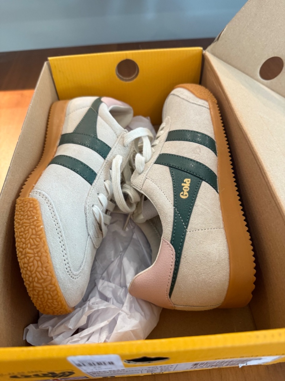 Gola sneakers unworn - Picture 3 of 3